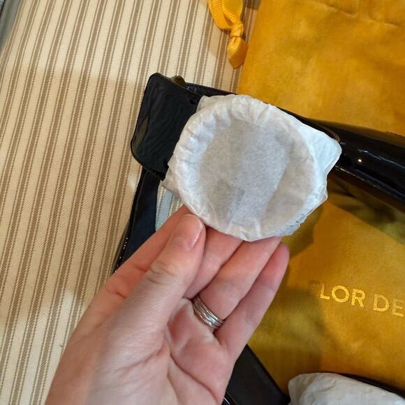 NEW Flor de Maria Sofia Black Patent Heeled Pumps with Crystal Embellishment - Picture 5 of 12